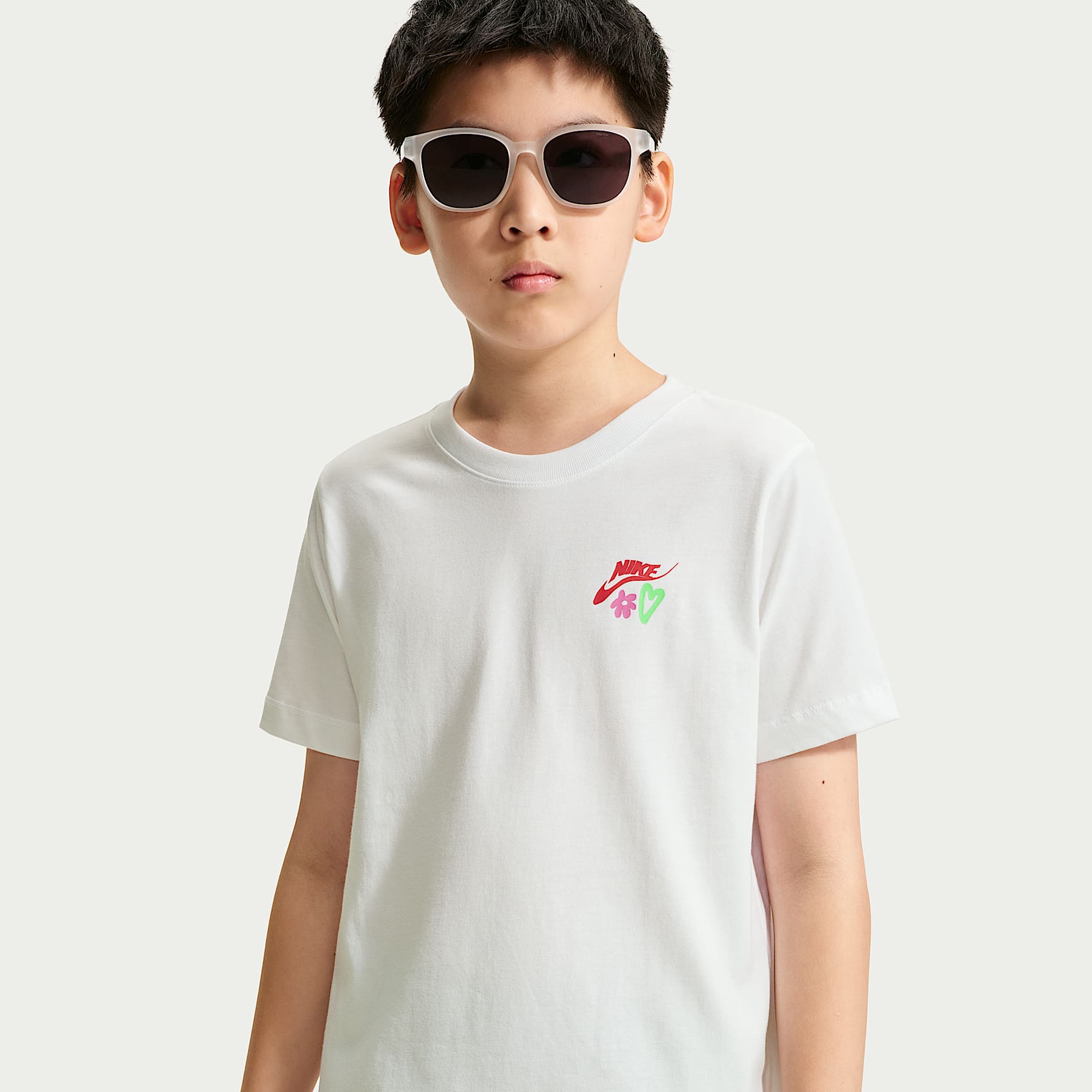 Nike Sportswear Older Kids' T-Shirt. Nike ID